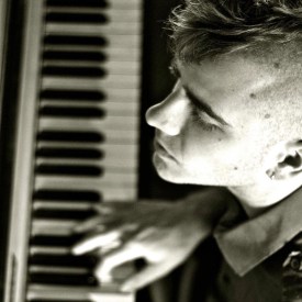 621768_10151118942472351_439910435_o (1)